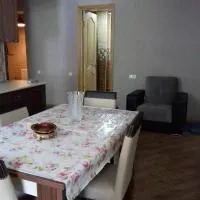 Hotel family hotel, hotel u gradu 'Chiatʼura'