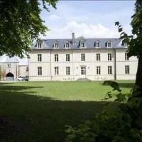 Château De Lazenay, Bourges Val d'Auron, hotelli kohteessa Bourges