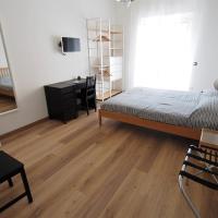 Bella Vita Rooms – hotel w dzielnicy Materdei w mieście Napoli