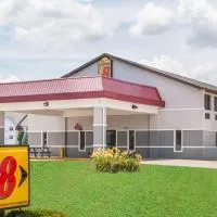 Super 8 by Wyndham Shipshewana, khách sạn ở Shipshewana