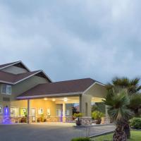 Super 8 by Wyndham Fortuna, отель в Фортуне