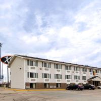 Super 8 by Wyndham Hays KS, hotel near Hays Regional Airport - HYS, Hays