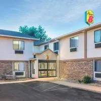 Super 8 by Wyndham Tilton/Lake Winnipesaukee, hotel u gradu 'Tilton'