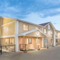 Super 8 by Wyndham Riverton, hotel near Riverton Regional Airport - RIW, Riverton