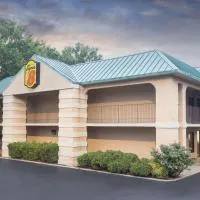 Super 8 by Wyndham Lithonia, hotel u gradu 'Fairington'