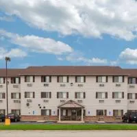 Super 8 by Wyndham Mason City, viešbutis mieste Meison Sitis