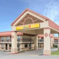 Super 8 by Wyndham Tulsa - Route 66، فندق في تولسا