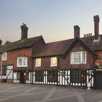 Ramada Crawley-Gatwick, hotel in Crawley