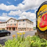 Super 8 by Wyndham Akron S/Green/Uniontown OH، فندق في Uniontown
