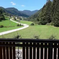 Simnovi apartmaji - surrounded by nature, hotel em Kamnik