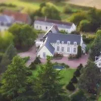 La Carrière, hotel a Charentilly