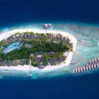 Dreamland Maldives Resort, готель у місті Баа-Атол