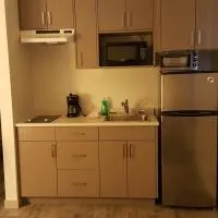 Centennial Motel، فندق في Kindersley