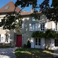 Chambres d'hôtes Du Goût et des Couleurs, hotelli kohteessa Grenay
