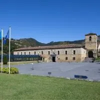 Parador de Cangas de Onís, hotel u gradu 'Villanueva de Cangas de Onís'