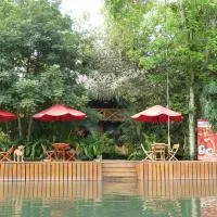 Hotel Kangaroo y Restaurante, hotell i Rio Dulce