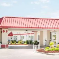 伊妮德華美達酒店,Enid的飯店