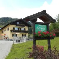 Haus Amalia, hotel u gradu Strobl