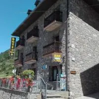 Hotel Las Nieves, hotel sa Linás de Broto