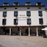 Hotel Nuevo Arlanza, מלון בקובארוביאס