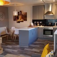 New Contemporary Flat minutes from Airport & NEC
