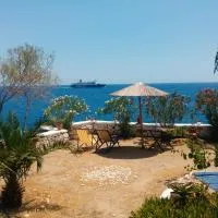 Agriolykos Pension, hotelli Ágios Kírykosissa
