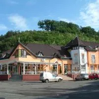 Galcsik Fogadó, hotel din Salgótarján