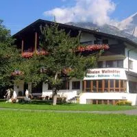 Pension Wallnöfer, hotel v mestu Mieming