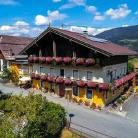 Hotel Beim Winkler, viešbutis mieste Tröpolach