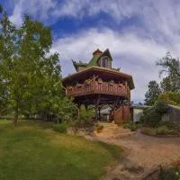 Pilliga Pottery Creative Farmstay, готель у місті Кунабарабран