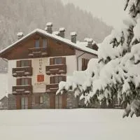 Lo Scoiattolo Hotel, hotel a Gressoney-la-Trinité