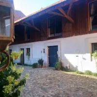 Coté Cour Bischwihr Colmar، فندق في بيشويرْ