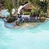 Pullman Palm Cove Sea Temple Resort & Spa, hotel in Palm Cove