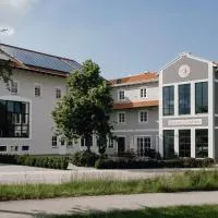 Brauerei Gaststätte Stierberg, hotelli kohteessa Obertaufkirchen