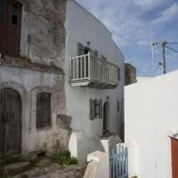 Pyrgos Stone House, Hotel in Emporeiós