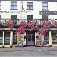 The Wellington Hotel, hotel in Howden