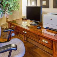AmericInn by Wyndham Des Moines Airport, hotel near Des Moines International Airport - DSM, Des Moines