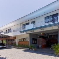 RedDoorz near Sam Ratulangi Airport Manado, hotel perto de Aeroporto Internacional Sam Ratulangi - MDC, Manado