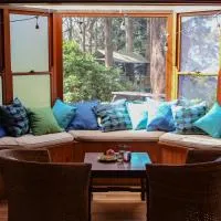Tomah Retreat - Studio BREATHE with fireplace, hotel em Mount Tomah