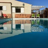 Townhouse El Mar โรงแรมในปลายา เดล อิงเกลส