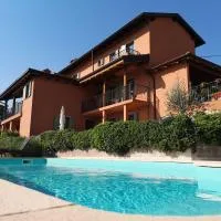 Zoi Apartments, hotel di Dobrovo