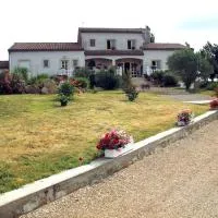 Domaine de la Pendule, hotel a Issel
