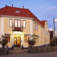 Hotell Uddewalla, מלון באודבאלה
