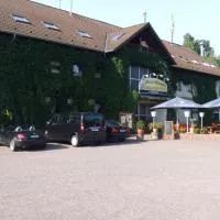 Hotel Restaurant Zur Hexe, khách sạn ở Überherrn