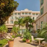 Menton में, होटल Hôtel Vacances Bleues Balmoral