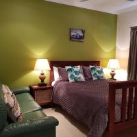 Sonja's Bed and Breakfast, hotel near Lightning Ridge Airport - LHG, Lightning Ridge