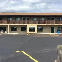 Scenic Shore Inn، فندق في Algoma