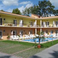 Beach Hotel &ndash; hotel w Si&oacute;foku