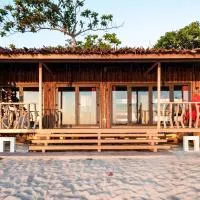 Crusoe Cabins Casobe, hotel en Calatagan
