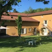 B&B La Cerisaie, hotelli kohteessa Francheleins